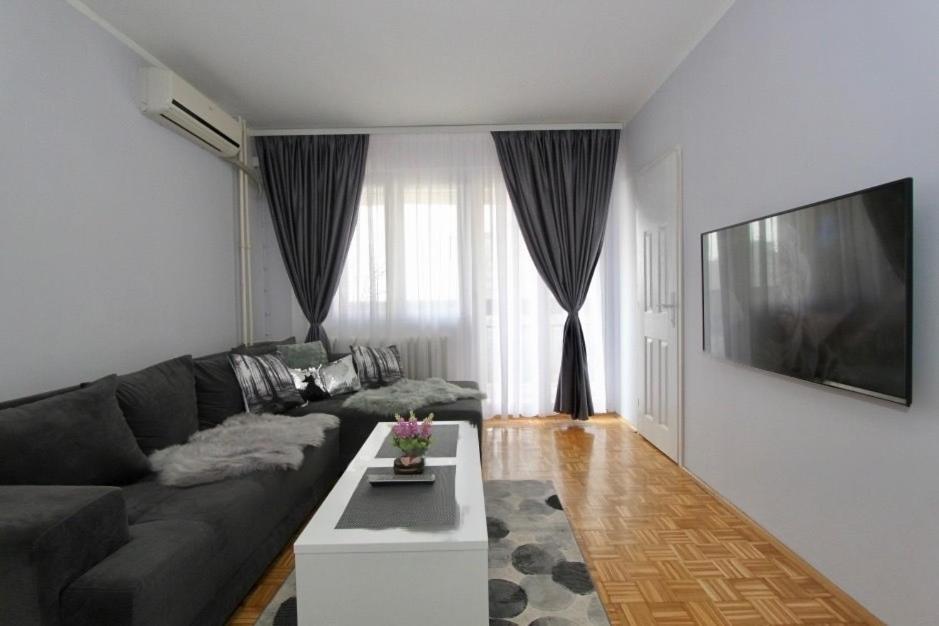 Apartment Cezar *